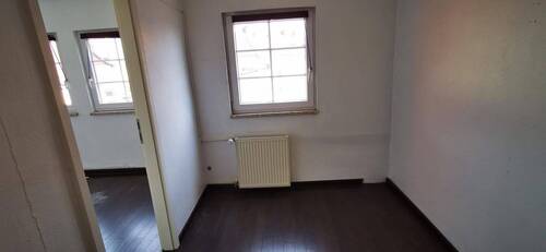 offener Kleiderschrank - 