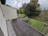 Balkon - 3-Zimmer-Wohnung im 1. OG - unrenoviert