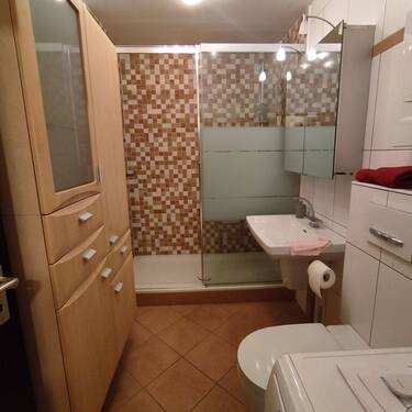 Duschbad - 2 Zimmer Terrassenwohnung zum Kaufen in Ratingen