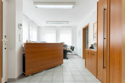 Büro/Einliegerwohnung - 