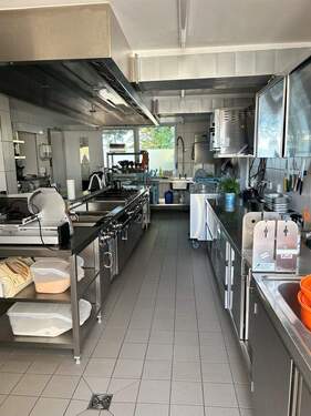 neue hochwertige Küche für große Gesellschaften - 