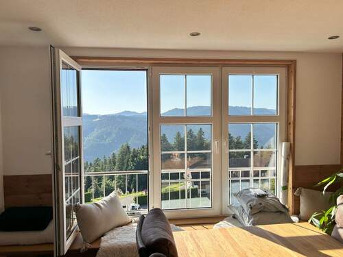 Esszimmer mit mega Blick in den Schwarzwald - 