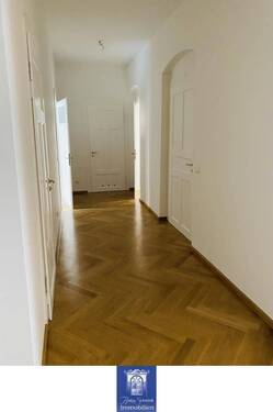 Flur - 3 Zimmer Etagenwohnung in Dresden