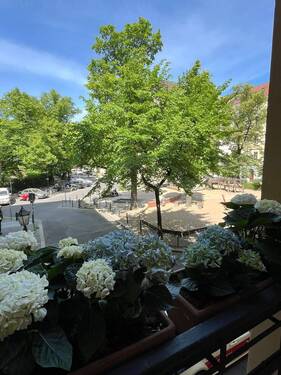 Blick vom Balkon - Etagenwohnung mit 138,00 m² in Berlin zum Kaufen