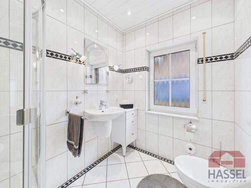 Duschbad im Erdgeschoss - 