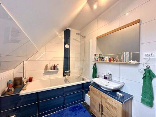 Blaues Wannenbad DG - 