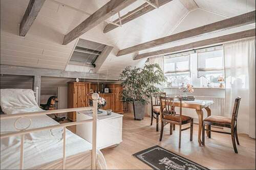 Wohnzimmer im Dachgeschoss - 