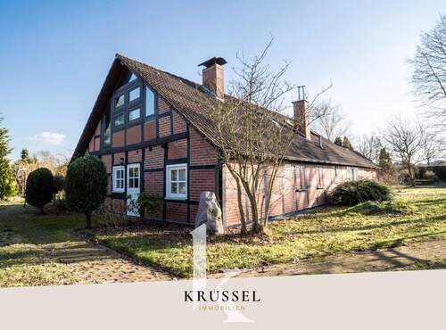 Herzlich willkommen bei KRÜSSEL IMMOBILIEN - NEU: Großzügiges Fachwerkhaus in Herzlake zum Kauf!