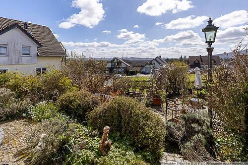 stilvoller Gartenbereich - 