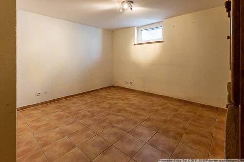 weiteres Zimmer im KG - 