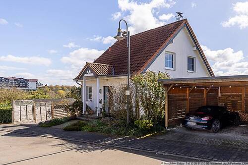Haus mit Carport - 4 Zimmer Einfamilienhaus in Wershofen