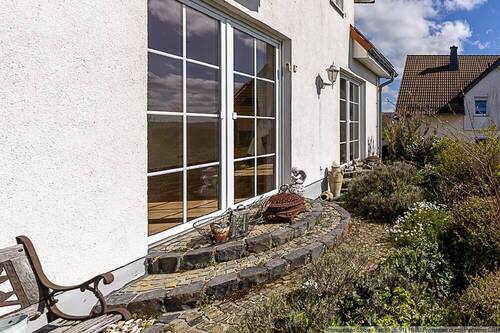 Ausgang in den Garten - 