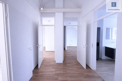 Blick in die Schlafzimmer - Einfamilienhaus in Köln zum Kaufen