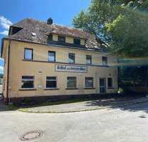 Sanierungsobjekt: Wohnhaus aus Zwangsversteigerung in Naila-Lippertsgrün zu erwerben