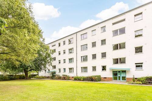 Hauseingang - 3 Zimmer Etagenwohnung zum Kaufen in Berlin-Buckow