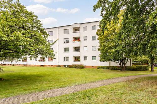 Balkonseite - 3 Zimmer Etagenwohnung in Berlin-Buckow