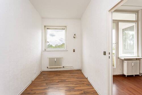 Arbeits- oder Kinderzimmer - 