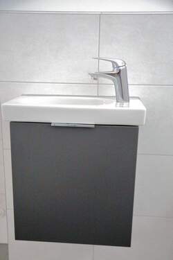 Dusche Waschbecken - Etagenwohnung mit 91,60 m² in Unterhaching zum Kaufen