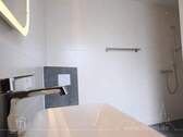 Dusche und WC im EG - 