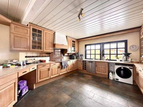 Große Küche fürs große Kochen - 4 Zimmer Einfamilienhaus in Ahrensbök