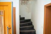 Treppe zur Wohnung DG - 