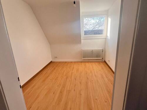 Zimmer 3 - Etagenwohnung mit 73,00 m&sup2; in Solingen zur Miete