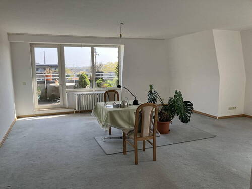 Wohnzimmer - 4 Zimmer Terrassenwohnung zum Kaufen in Dinslaken