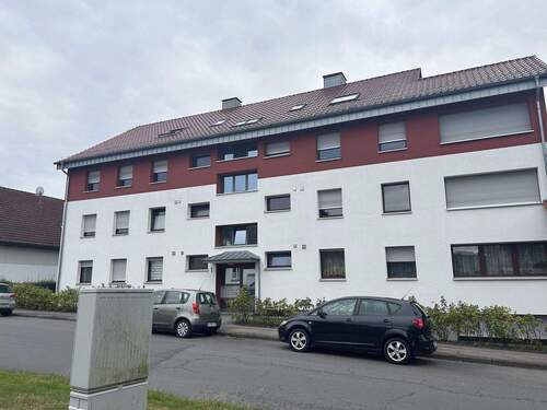 Außenansicht.jpg - Renovierte 4 Zimmer Wohnung mit Balkon