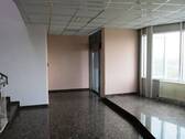 Treppenhaus mit Fahrstuhl - Büro mit 480,00 m&sup2; in Kassel zur Miete