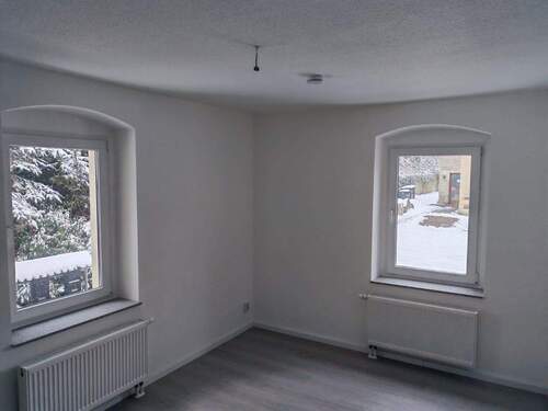 Wohnzimmer - NEU SANIERT! 2R-Wohnung 40 m² mit Stellplatz ***Vermieter-Bonus 2 Kaltmieten geschenkt***