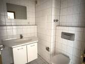 Bad mit Wanne - 