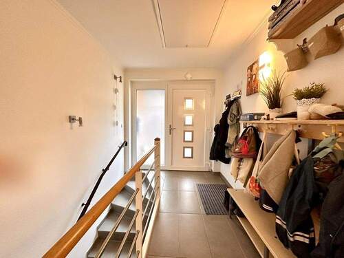 Offener Flurbereich im Erdgeschoss - Einfamilienhaus mit 140,00 m&sup2; in Klempau zum Kaufen