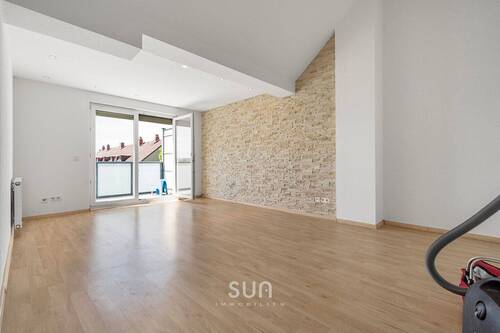 WOHNZIMMER - 