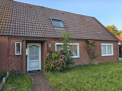 Ansicht/ Str. - Haus in Husum - 210.000,00 EUR Kaufpreis, ca.  135,00 m² Wohnfläche