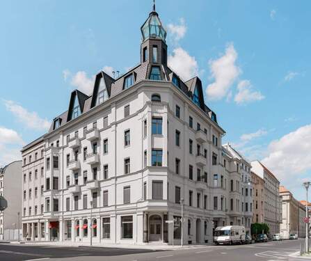 Glint-outside_072024-21.jpg - 