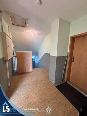 Treppenhaus - 1 Zimmer Etagenwohnung in Cröchern