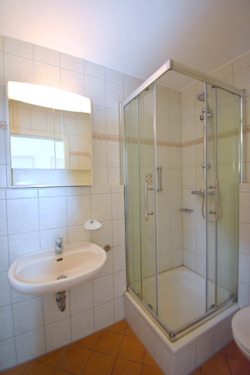 Einliegerwohnung UG Duschbad - 