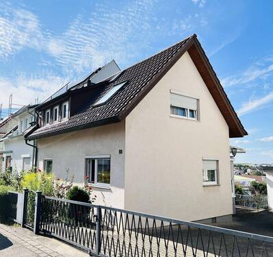 Außenansicht - Traumhaus mit Ausbaumöglichkeit, großem GartenWintergartenGarage