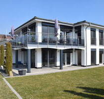 Moderne, helle Wohnung im Erdgeschoß, Terrasse, Carport und Außenstellplatz - Uhldingen-Mühlhofen