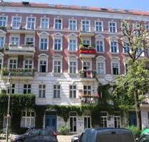 schöne historische Altbauwohnung mit Balkon im Kollwitz-Kiez - Berlin Prenzlauer Berg