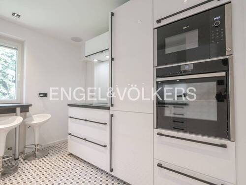 ... voll ausgestattet. - 