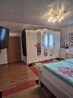 Schlafzimmer (OG) - 