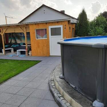 Pool Haus / Lounge - 