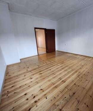 Zimmer 1 EG - 1 Zimmer Mehrfamilienhaus, Wohnhaus in Pforzheim