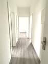 Wohnungseingang und Flur - 2 Zimmer Etagenwohnung zur Miete in Bremerhaven