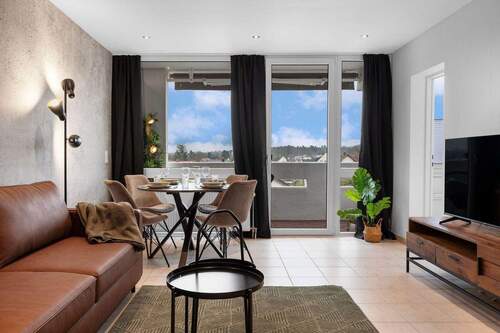 Wohn-Esszimmer - Wunderschöne 3 Zimmer ETW mit Balkon - Frisch saniert!