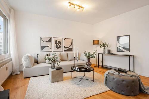 Wohnbereich - 2 Zimmer Etagenwohnung in Frankfurt