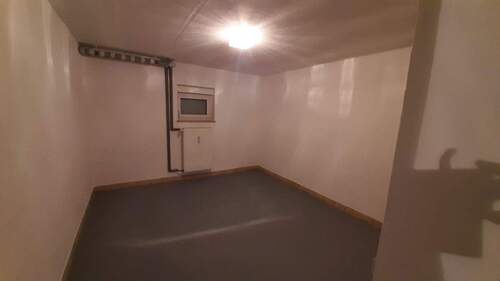 einer von 2 Kellerräumen - 