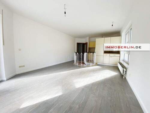 1.jpg - 2 Zimmer Etagenwohnung zum Kaufen in Berlin