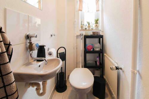 WC - Etagenwohnung mit 48,40 m&sup2; in Stuttgart zum Kaufen